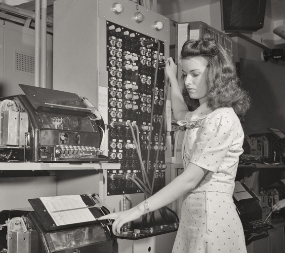 File:Phone systems 002.png